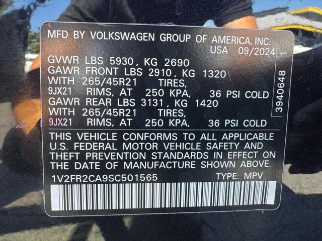 2025 Volkswagen Atlas 2.0T SEL Premium R-Line