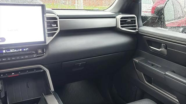 2025 Toyota Sequoia SR5
