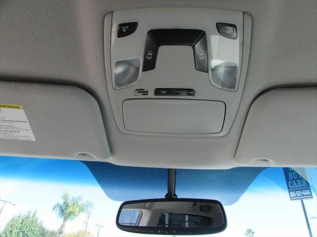 2012 Toyota Sienna LE V6 8 Passenger