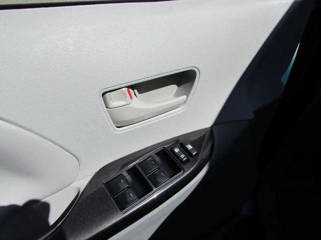 2012 Toyota Sienna LE V6 8 Passenger