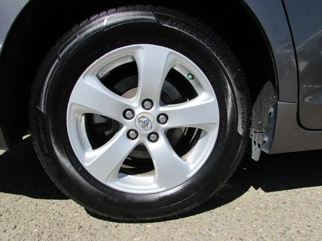 2012 Toyota Sienna LE V6 8 Passenger