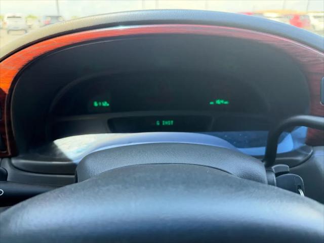 2004 Cadillac DeVille Standard