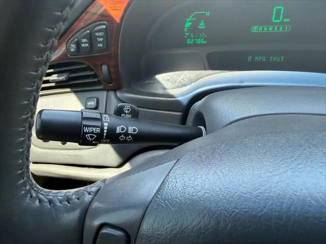 2004 Cadillac DeVille Standard