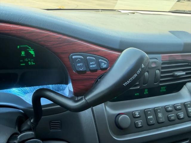 2004 Cadillac DeVille Standard