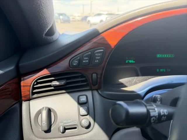 2004 Cadillac DeVille Standard