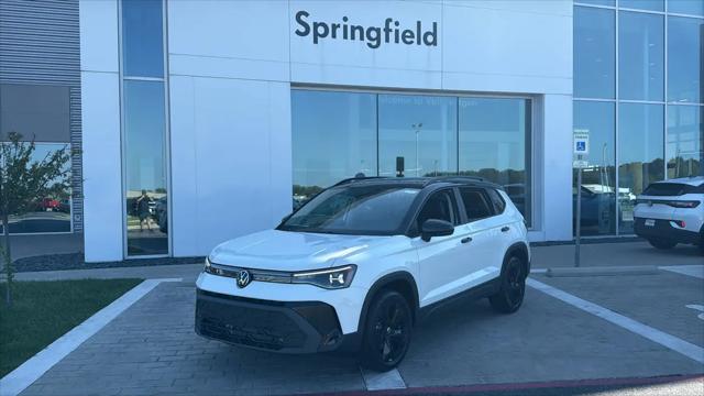 2027 Volkswagen Taos SE Black for sale in Springfield, MO