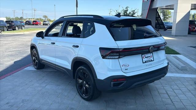 2027 Volkswagen Taos SE Black