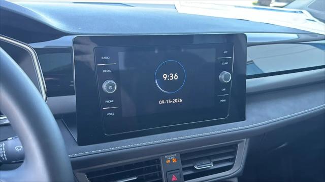 2027 Volkswagen Taos SE Black