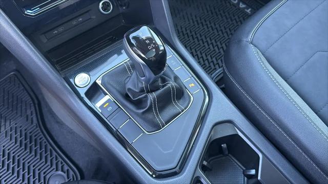 2027 Volkswagen Taos SE Black