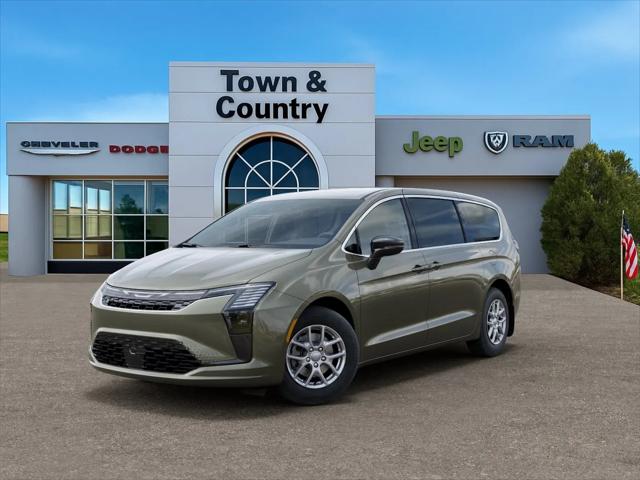 2027 Chrysler Pacifica Select for sale in Levittown, NY