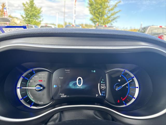 2024 Chrysler Pacifica Hybrid Select