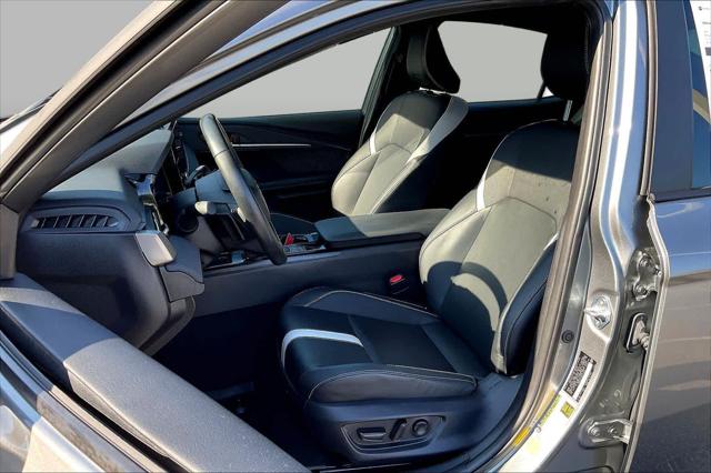 Certified Used 2025 Heavy Metal Toyota SE image 41