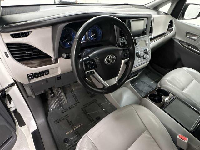 2015 Toyota Sienna XLE 8 Passenger