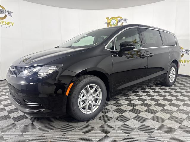2027 Chrysler Pacifica LX