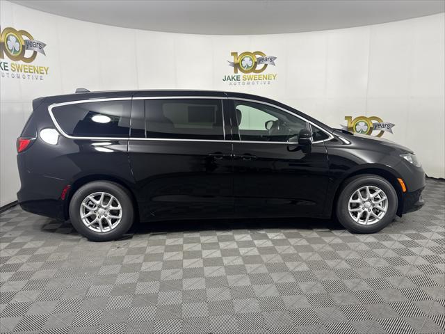 2027 Chrysler Pacifica LX