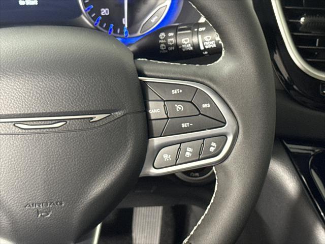 2027 Chrysler Pacifica LX