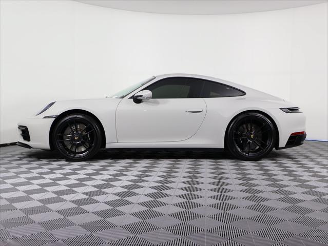 2022 Porsche 911 Carrera 4 GTS