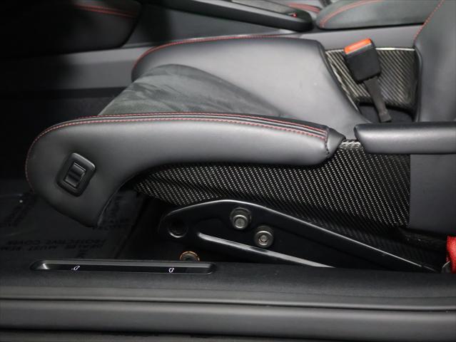 2022 Porsche 911 Carrera 4 GTS