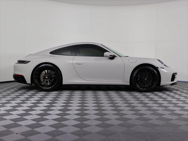2022 Porsche 911 Carrera 4 GTS