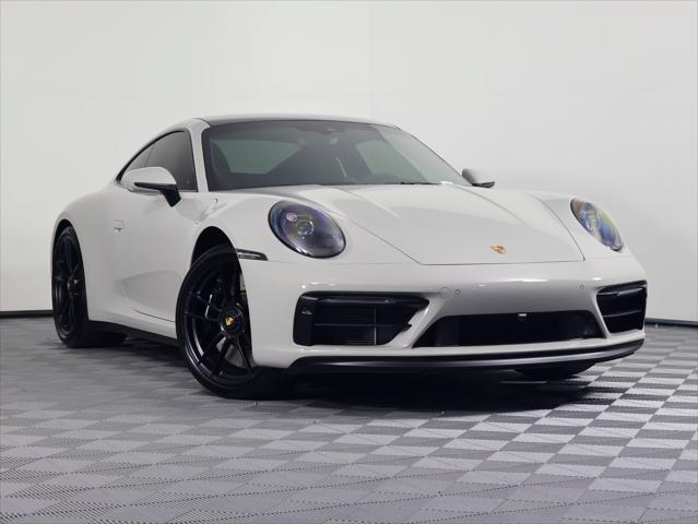 2022 Porsche 911 Carrera 4 GTS