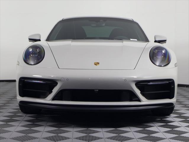 2022 Porsche 911 Carrera 4 GTS