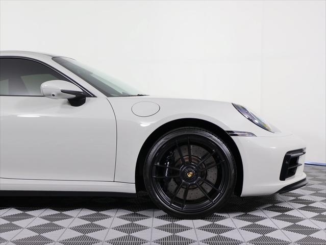 2022 Porsche 911 Carrera 4 GTS