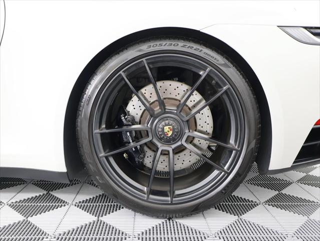 2022 Porsche 911 Carrera 4 GTS