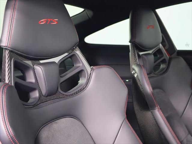2022 Porsche 911 Carrera 4 GTS