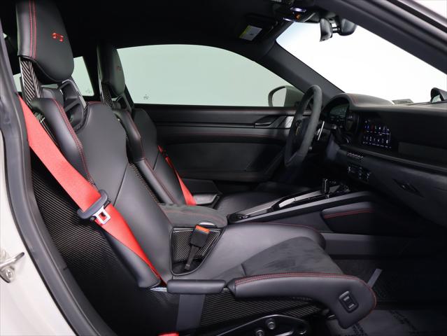 2022 Porsche 911 Carrera 4 GTS