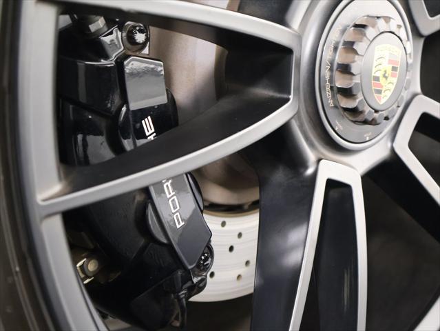 2022 Porsche 911 Carrera 4 GTS