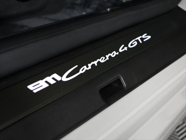 2022 Porsche 911 Carrera 4 GTS