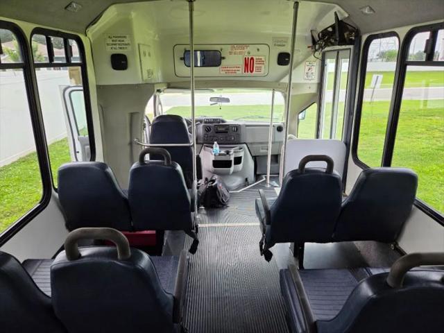 2012 Ford E-350 Cutaway Base