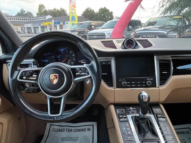 2017 Porsche Macan Base
