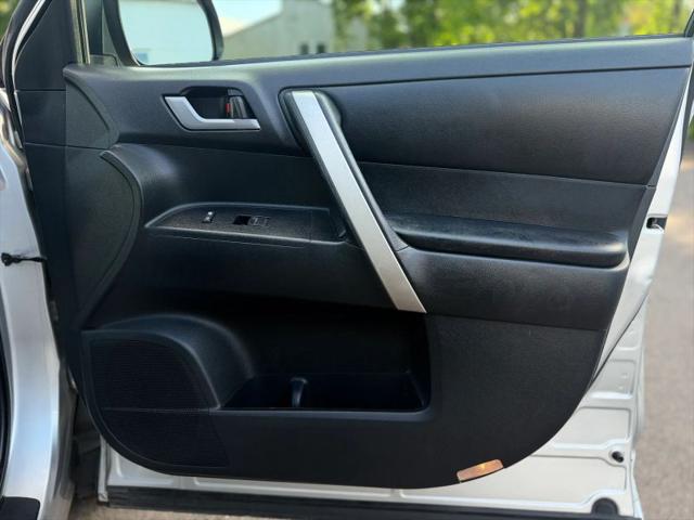 2013 Toyota Highlander SE V6