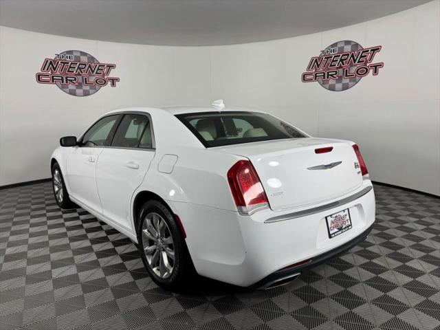 2017 Chrysler 300 Limited AWD