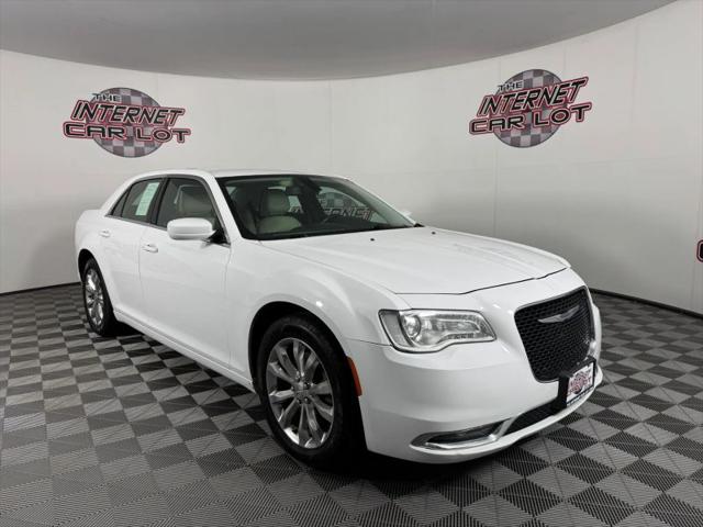 2017 Chrysler 300 Limited AWD