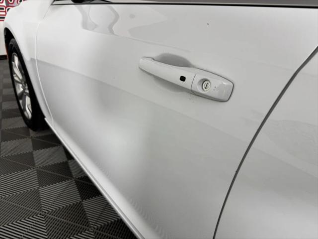 2017 Chrysler 300 Limited AWD