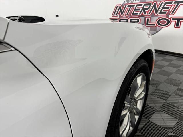 2017 Chrysler 300 Limited AWD