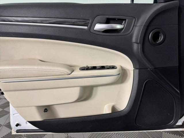 2017 Chrysler 300 Limited AWD