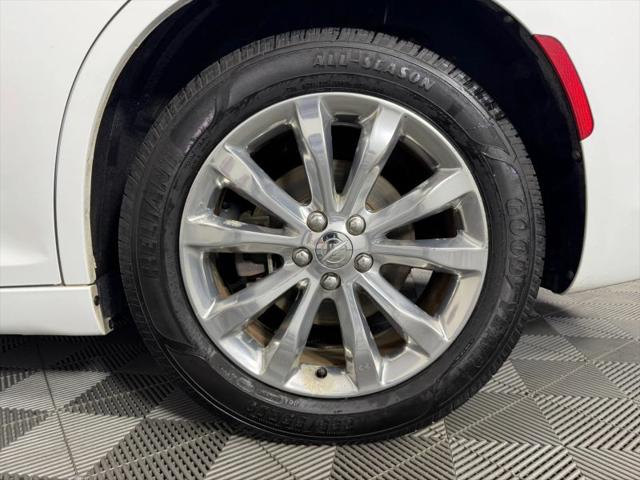 2017 Chrysler 300 Limited AWD