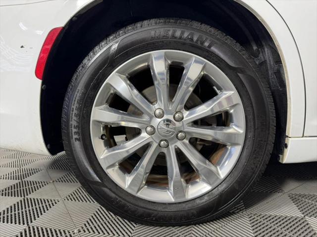 2017 Chrysler 300 Limited AWD