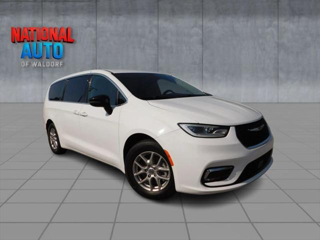 2024 Chrysler Pacifica Touring L for sale in Waldorf, MD