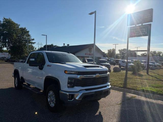 2024 Chevrolet Silverado 2500HD 4WD Crew Cab Standard Bed LT for sale in Burnsville, MN