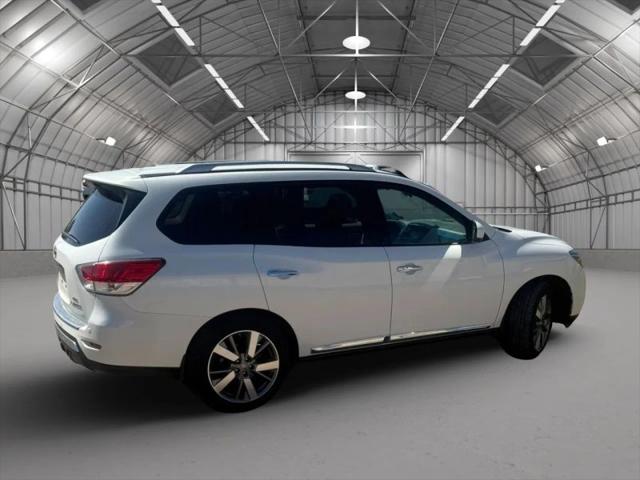 2014 Nissan Pathfinder Platinum for sale in Harris, MN