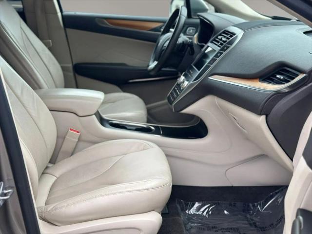 2017 Lincoln MKC Select