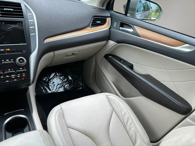 2017 Lincoln MKC Select