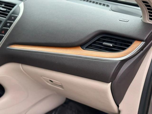 2017 Lincoln MKC Select
