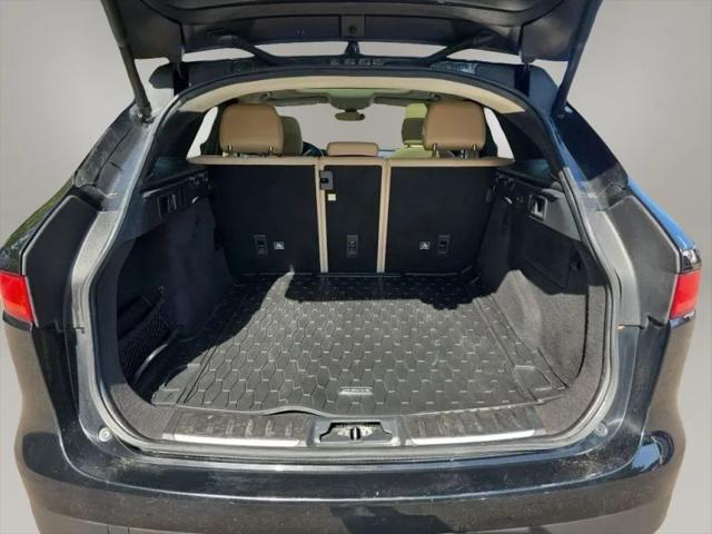 2019 Jaguar F-PACE 25t Premium