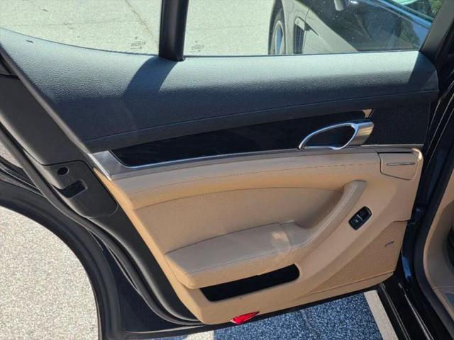 2016 Porsche Panamera Edition