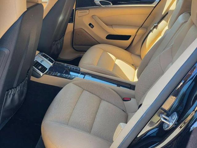 2016 Porsche Panamera Edition
